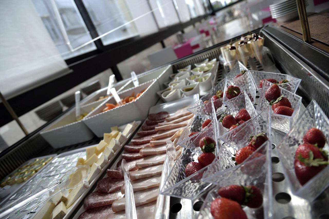 Hotel Byron Rimini Esterno foto